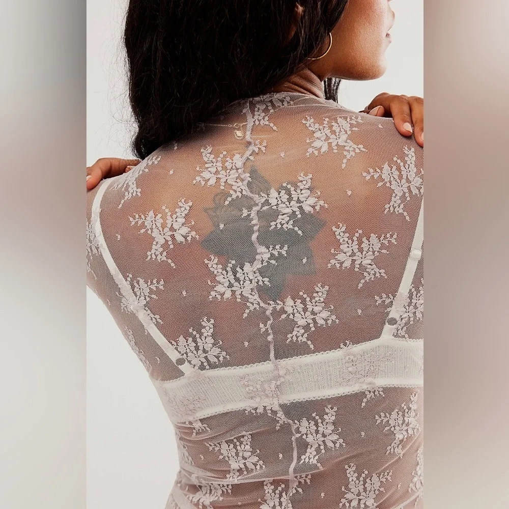 Free People intimately free Lady Lux Layering‎ mockneck long sleeve lace Top